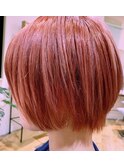 ショートボブ×アプリコットピンク