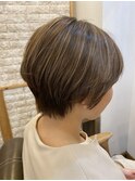 ショートボブ