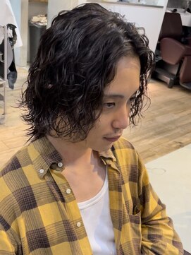 エリマ 横浜西口(elima) 横浜西口メンズボブサーフカール波巻きパーマセンターパート緩め