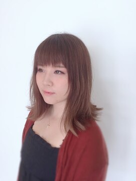 グランディール(Grandir) 切りっぱなし外ハネボブスタイル