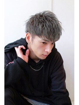 シン(syn) スパイラルパーマ/ツイストスパイラルパーマ/波巻きパーマ