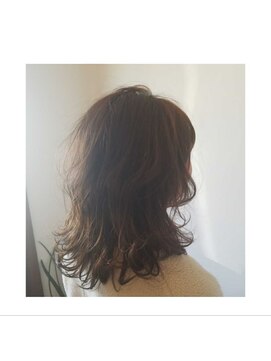 ネイロアナン(neilo annan) ふんわりレイヤースタイル