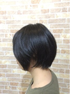 美容室 M ショートグラデーションボブ
