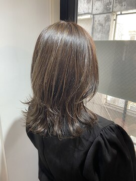 ラマナ(Lamana) グレージュ系ハイライト