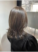 グレージュ系ハイライト