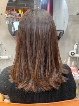 コージー(Kozy) ローレイヤー/艶ベージュ/透明感/大人かわいい