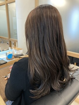 リュクスバトーバイトリコ 船橋南口店(Luxe BATEAU by tricot) ラベンダーベージュくびれミディ/20代30代40代