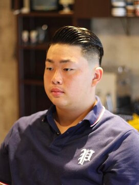 キングスマントーキョー 府中店(KINGSMAN TOKYO) ツーブロックマッシュ/波巻き/ハイライト/束感<理容室><府中駅>