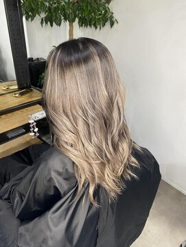 アルカナ 明治神宮前原宿(ARCANA) 外国人風バレイヤージュ　ハイライトカラー　アッシュベージュ