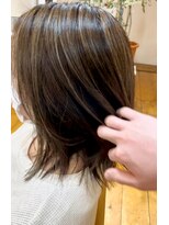 テラス(Terasu)&nbsp;函館/レイヤーボブ/ハイライト/透明感/つや髪