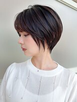 30代前下がりレイヤーボブで絶壁解消小頭効果のひし形シルエット