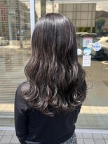 ミーティア バイ クアトロ(Meteor By QUATRO) グレージュカラー