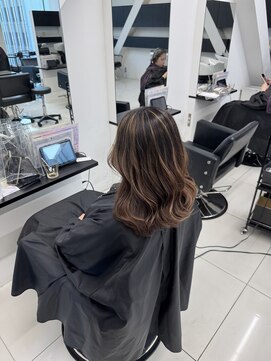 アライブ キチジョウジ(ALIVE Kichijoji) ベージュハイライトカラー