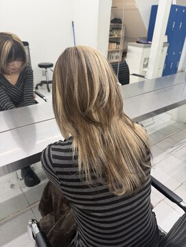 キピ(KIPI) ホワイトブロンド×ブラウン ミックスカラー