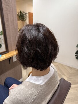 ルアナ(Luana) コテ巻き風ショートボブパーマ