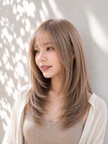 テラ(terra)&nbsp;ミルクティーベージュ×小顔レイヤーロング/20代30代40代