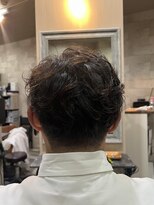 ハコ(H.A.Co) スーツに合うゆるめのメンズパーマです。
