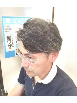 オムヘアーバイグルーマーズ(HOMME HAIR by GROOMER/S) 2ブロックサイドパート・大人パーマ・Hommehair2nd