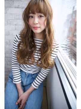 オルト(Ort) やわらかな抜け感で魅せるヘルシーロング