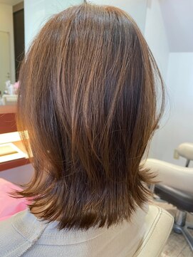 マーリャヘアー(mallia hair) くびれ外ハネミディアム