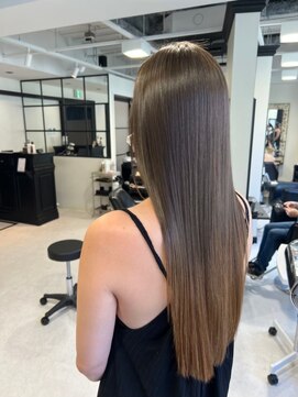 シアー(SHEER.) 髪質改善×縮毛矯正×酸性ストレート【表参道,青山美容室】