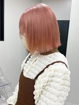 ベレーザシェルト(Beleza scelto) 3062ピンクブロンドスローカラーカシスピンク切りっぱなしボブ