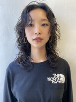 シーカ ニカイ(siika NIKAI)&nbsp;黒髪レイヤーパーマ