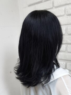 ビランチェ 池袋(bilancia) レイヤーカット/ブルーブラック/ブルージュ/池袋東口