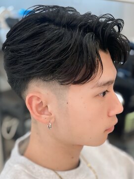 バース バイ ハピネス(BIRTH by happiness) 奈良men'sフェードフェザーパーマフェザーショート