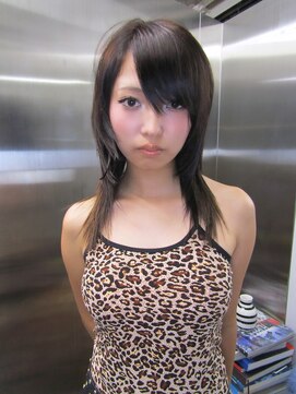 コードプラスリム(CODE+LIM) レイヤーカット/顔周りカット/シャギーカット