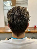 ファルベ(Farbe) ・スパイキーショートブルーブラックフェザーパーマサーフカール