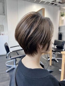 エムプラス 二子玉川(Mplus) 【明るい白髪ぼかし】ドライカットショーヘアト C Mplusミズイデ