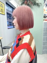 ヒビヲ(HIBIO) 切りっぱなしボブタッセルボブブリーチカラーピンクベージュ