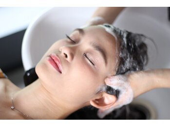 トライアンフ(TriumpH)の写真/贅沢でリラックスできる時間◎日々の疲れを癒すマッサージで目の疲れも首肩の重さも解消！