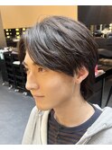 ナチュラルセンターパート×輪郭引き締めメイク