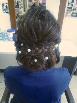 ヘアセットサロンエッジ(Edge) 結婚式お呼ばれ極ゆるシニヨン