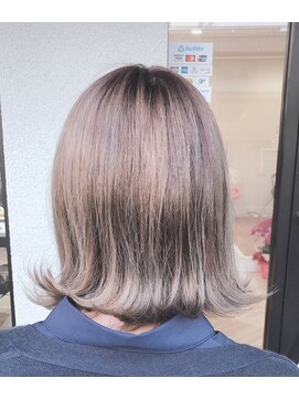 タクト(TACT) 外国人風シルバー系カラー