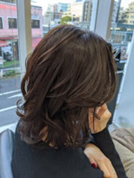 アージェガーデン(AGEE GARDEN) ミディアムレイヤー/鎖骨ミディアム