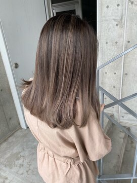 ピグメント(pigment) ベージュ系バレイヤージュ