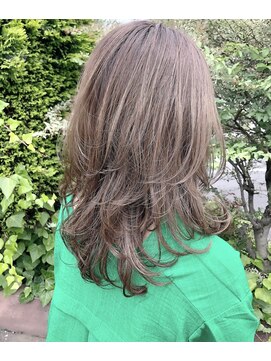 エマヘアープラス 下郡店(Emma Hair plus) 【佐藤俊良】ミディアムレイヤー×朝楽パーマ☆