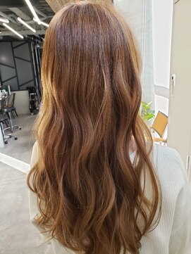 ジーナ 船橋(Zina) オトナ女子ツヤ髪アッシュカラーふんわりミディシースルーバング