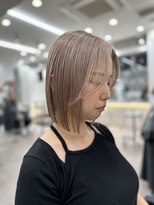 サンク 原宿 表参道(cinq)&nbsp;ミルクティーベージュ顎ラインボブケアブリーチワイドバング