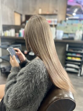 アーサスバイヘッドライト 水戸城南2丁目店(ursus by HEADLIGHT) ミルクティーグレージュ