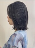 伸ばしかけで楽しめるハイライトボブ