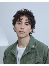 gricoのメンズスタイルは遊び心を駆使して、多くのモデルや芸能人にも支持を得ています。