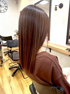 モーラ 鳳店(MOLLA) ナチュラルストレートミディ【鳳】