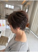 くびれショートヘア