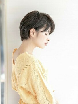 アフロディーテ ギンザ 秋葉原店(APHRODITE GINZA) 外ハネボブ/グラデーションカラー/ペールベージュ/秋葉原