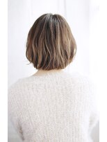 シュシュット(chouchoute)&nbsp;斜めバングデザインカラーシルキーベージュグレージュカラー/135