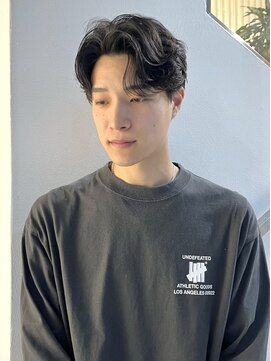 ゼストプール(ZEST POOL) カルマパーマ 韓国メンズヘア センターパート ニュアンスパーマ